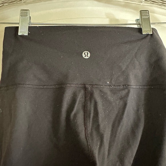 Lululemon black leggings - size 4 - Picture 3 of 4
